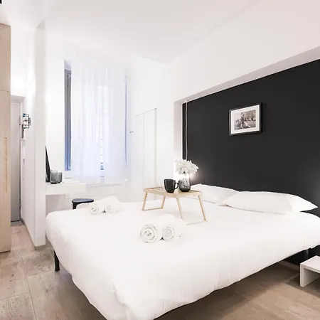 Easylife - Moderno Appartamento In Moscova/Brera Milan Exterior photo